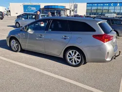 Grå Begagnad 2014 Toyota Auris Kombi | 55 000 kr (Marknadspris)