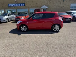 Röd Begagnad 2011 Suzuki Swift Halvkombi | 89 500 kr (Lite dyr)