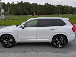 Vit Begagnad 2017 Volvo XC90 R-Design SUV | 450 000 kr (Marknadspris)