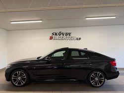 Svart Begagnad 2017 BMW 320 Gran Turismo M Sport Halvkombi | 249 500 kr (Marknadspris)
