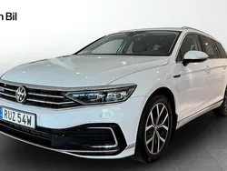 Vit Begagnad 2022 VW Passat GTE Kombi | 339 900 kr (Marknadspris)
