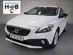 Vit Begagnad 2014 Volvo V40 CC Kombi | 148 000 kr (Marknadspris)