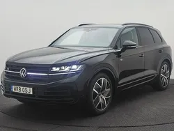 Svart (grenadilla black metallic) Ny 2025 VW Touareg R SUV | 103 990 kr