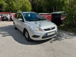 Grå Begagnad 2008 Ford Focus Trend Kombi | 19 900 kr (Marknadspris)