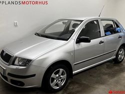 Silver Begagnad 2006 Skoda Fabia Halvkombi | 30 900 kr (Marknadspris)