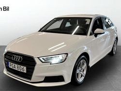 Vit (ibisvit) Begagnad 2017 Audi A3 Sportback Proline Halvkombi | 139 900 kr (Bra pris)