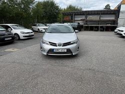 Silver Begagnad 2014 Toyota Auris Touring Sports Executive Kombi | 89 900 kr (Bra pris)