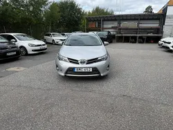 Silver Begagnad 2014 Toyota Auris Touring Sports Executive Kombi | 94 900 kr (Marknadspris)
