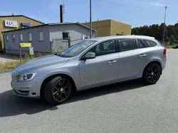 Begagnad 2015 Volvo V60 Summum Kombi | 175 000 kr (Marknadspris)