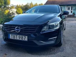 Svart Begagnad 2015 Volvo V60 Momentum Kombi | 110 000 kr (Marknadspris)