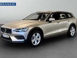 Begagnad 2023 Volvo V60 CC Kombi | 369 900 kr (Bra pris)