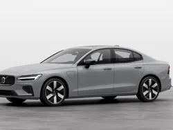 Grå Ny 2024 Volvo S60 Ultimate Sedan | 539 900 kr (Marknadspris)