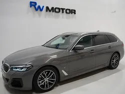 Grå Begagnad 2021 BMW 530e M Sport Kombi | 368 900 kr (Marknadspris)