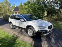 Vit Begagnad 2016 Volvo XC70 Standard SUV | 230 000 kr (Lite dyr)
