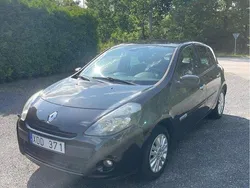 Svart Begagnad 2011 Renault Clio R.S. Halvkombi | 28 000 kr (Bra pris)