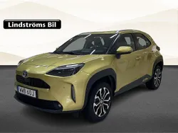 Gul Begagnad 2022 Toyota Yaris Cross Active SUV | 274 500 kr (Marknadspris)