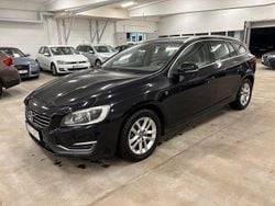Svart Begagnad 2014 Volvo V60 Ocean Race Kombi | 129 900 kr (Marknadspris)