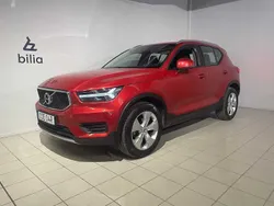 Röd Begagnad 2022 Volvo XC40 Momentum SUV | 289 000 kr (Superpris)