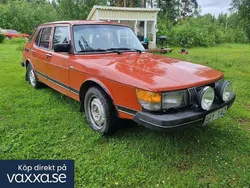 Mörkröd Begagnad 1982 Saab 900 Halvkombi | 26 220 kr
