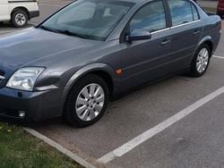 Grå Begagnad 2003 Opel Vectra Sedan | 7 500 kr (Superpris)