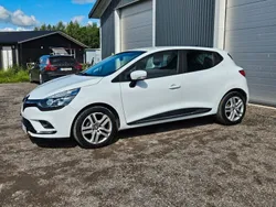 Vit Begagnad 2019 Renault Clio IV Zen Halvkombi | 99 000 kr (Marknadspris)