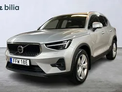 Silver Begagnad 2023 Volvo XC40 Core SUV | 359 900 kr (Marknadspris)