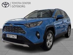 Blå Begagnad 2020 Toyota RAV4 Hybrid Active SUV | 304 900 kr (Marknadspris)