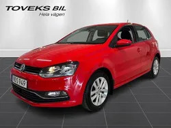 Röd Begagnad 2016 VW Polo Comfortline Halvkombi | 99 900 kr (Marknadspris)