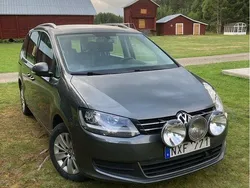 Grå Begagnad 2014 VW Sharan Minibuss | 112 000 kr (Bra pris)