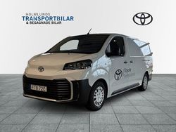 Vit Begagnad 2024 Toyota Proace Comfort Minibuss | 569 900 kr