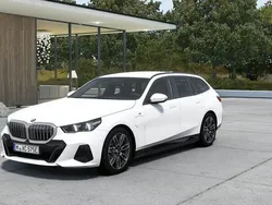 Okänd Ny 2025 BMW 530e Efficient Dynamics Kombi | 712 200 kr (Bra pris)