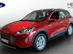 Mörkröd (red) Begagnad 2022 Ford Kuga Titanium SUV | 244 900 kr (Marknadspris)