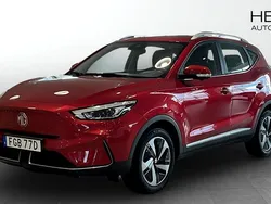 Röd (red) Begagnad 2022 MG ZS Luxury Sedan | 244 900 kr (Bra pris)