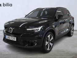 Svart Begagnad 2023 Volvo XC40 SUV | 404 000 kr