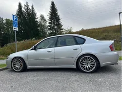 Silver Begagnad 2005 Subaru Legacy Sedan | 40 000 kr (Marknadspris)
