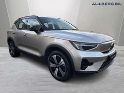 Ljusgrå Begagnad 2022 Volvo XC40 Core SUV | 339 500 kr