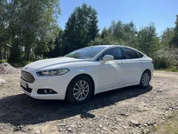 Vit Begagnad 2017 Ford Mondeo Halvkombi | 120 000 kr (Marknadspris)