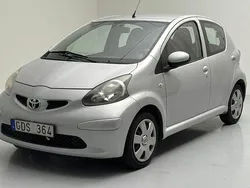 Silver Begagnad 2007 Toyota Aygo Halvkombi | 28 000 kr