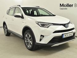 Vit Begagnad 2016 Toyota RAV4 SUV | 239 900 kr (Marknadspris)
