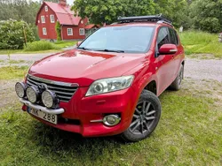 Röd Begagnad 2011 Toyota RAV4 SUV | 100 000 kr (Marknadspris)