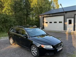 Svart Begagnad 2012 Volvo V70 Momentum Kombi | 54 999 kr (Marknadspris)