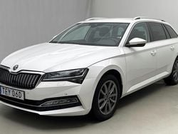 Vit Begagnad 2021 Skoda Superb Kombi | 240 000 kr (Bra pris)