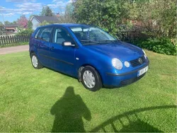 Blå Begagnad 2004 VW Polo Basis Halvkombi | 22 000 kr