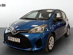 Blå Begagnad 2016 Toyota Yaris Active Halvkombi | 104 900 kr