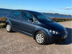 Grå Begagnad 2011 VW Golf Plus Cross Minibuss | 89 900 kr (Bra pris)