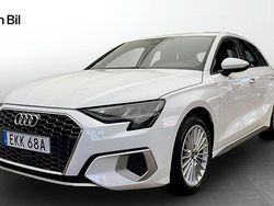 Vit Begagnad 2022 Audi A3 Sportback Advanced Halvkombi | 269 000 kr (Marknadspris)