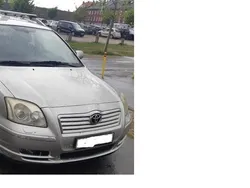 Silver Begagnad 2003 Toyota Avensis Kombi | 1 999 kr