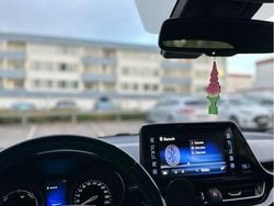 Svart Begagnad 2018 Toyota C-HR Active SUV | 186 000 kr (Marknadspris)