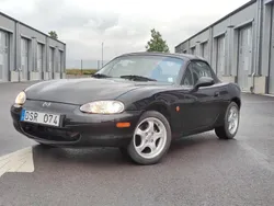 Svart Begagnad 2000 Mazda MX5 Cab | 50 000 kr (Bra pris)