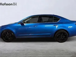 Blå Begagnad 2018 Skoda Octavia Halvkombi | 139 000 kr (Superpris)